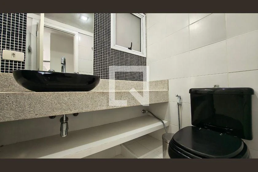 2-bedroom apartment in a building with a gym — photo 22