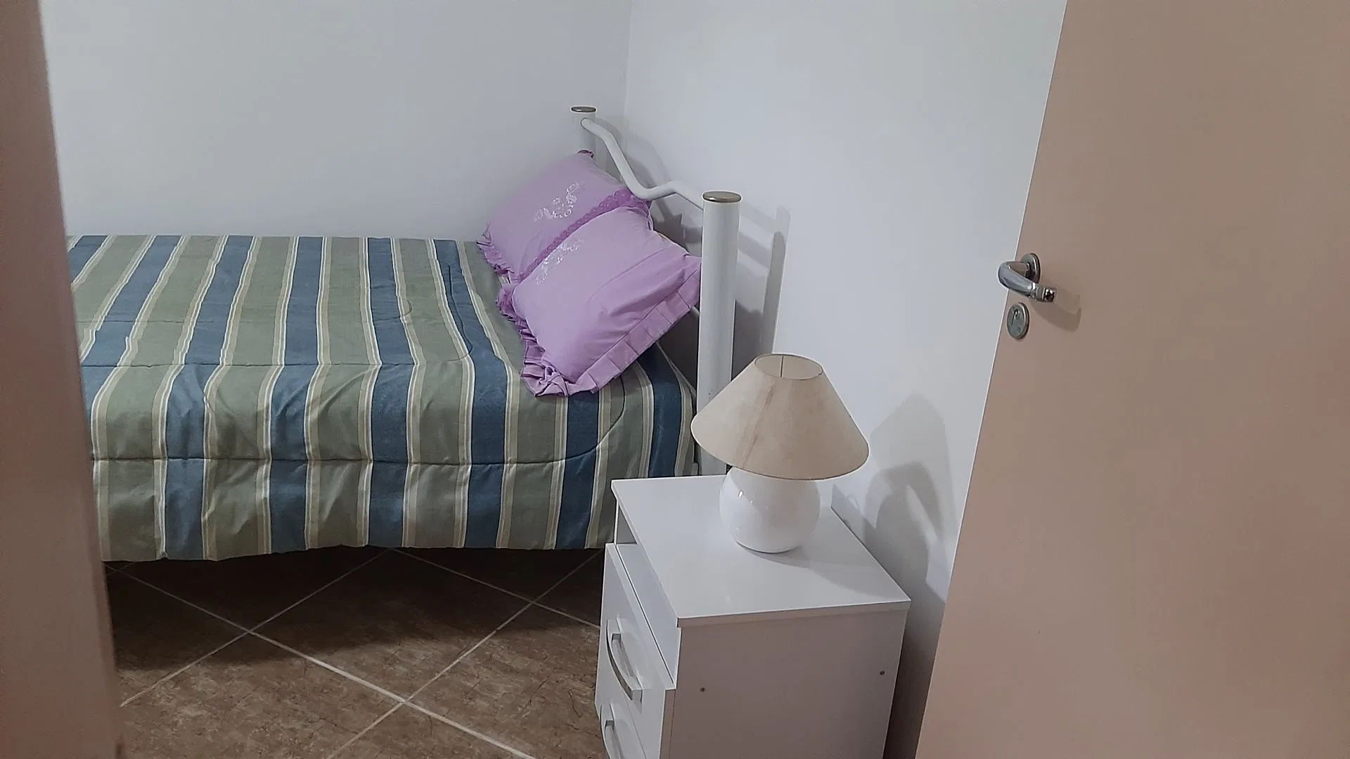 3-bedroom house with a private BBQ — photo 13