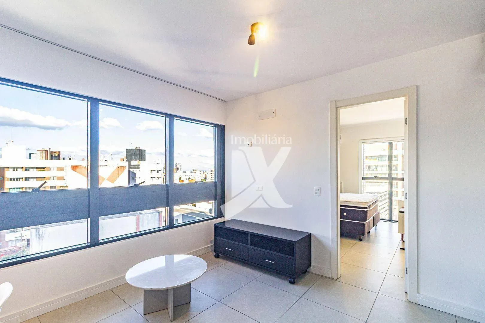 Furnished 2-bedroom apartment with open-plan kitchen — photo 5