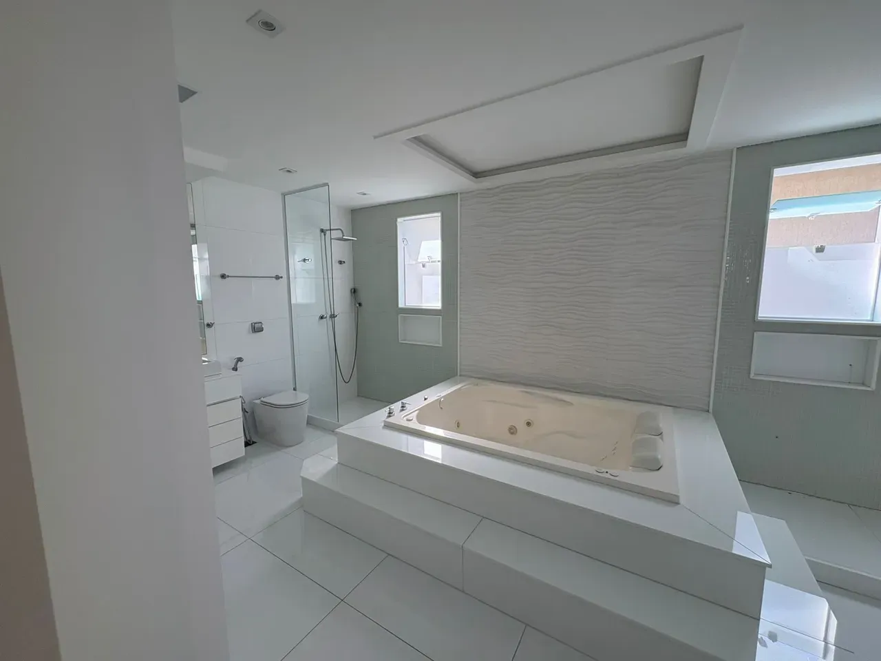 Furnished 6-suite house with 640 m² and 4 parking — photo 75