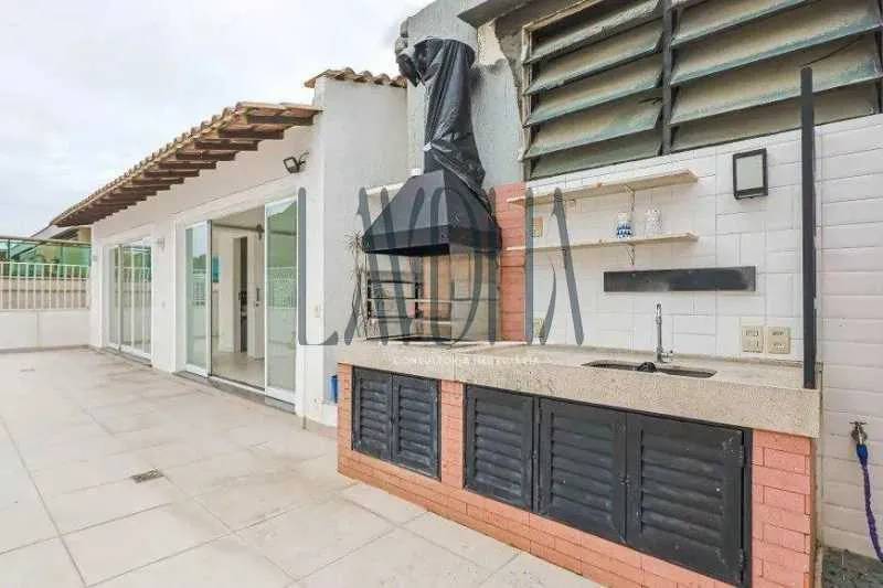 Duplex penthouse with balcony grill and 4 bedrooms — photo 12