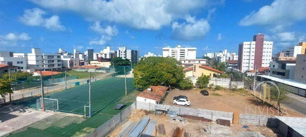 3-bedroom apartment with 152 m² and a balcony — photo 5