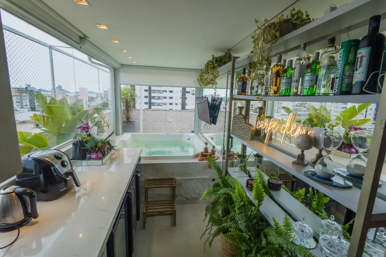 Apartamento mobiliado com 4 quartos e 230 m² — photo 31