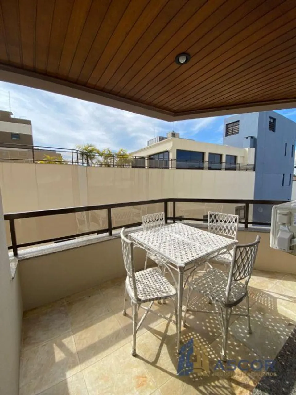 3-bedroom apartment with a home office — photo 3