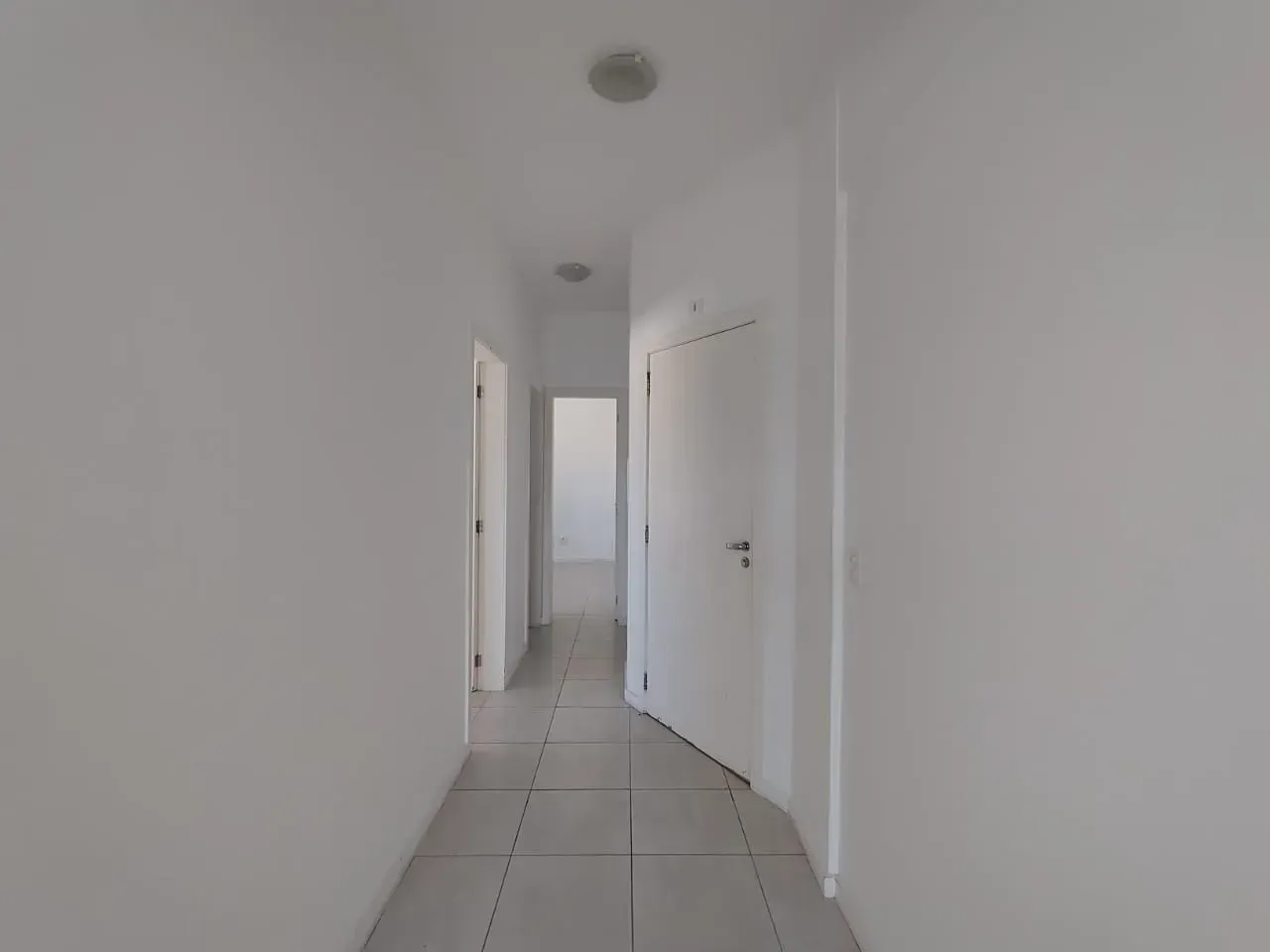 2-bedroom apartment with a washing machine in Florianópolis — photo 11