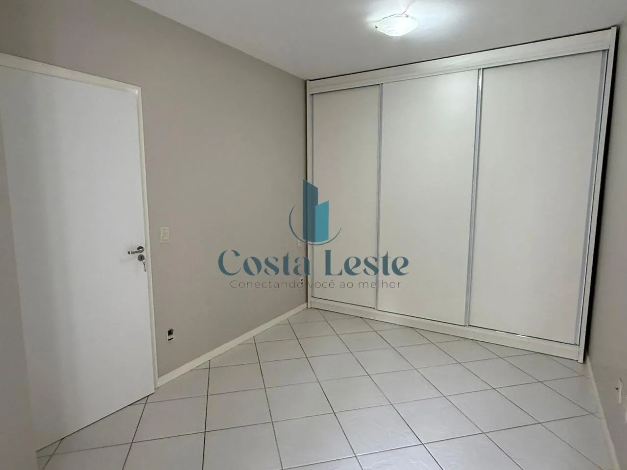 2-bedroom apartment, 60 m² — photo 10