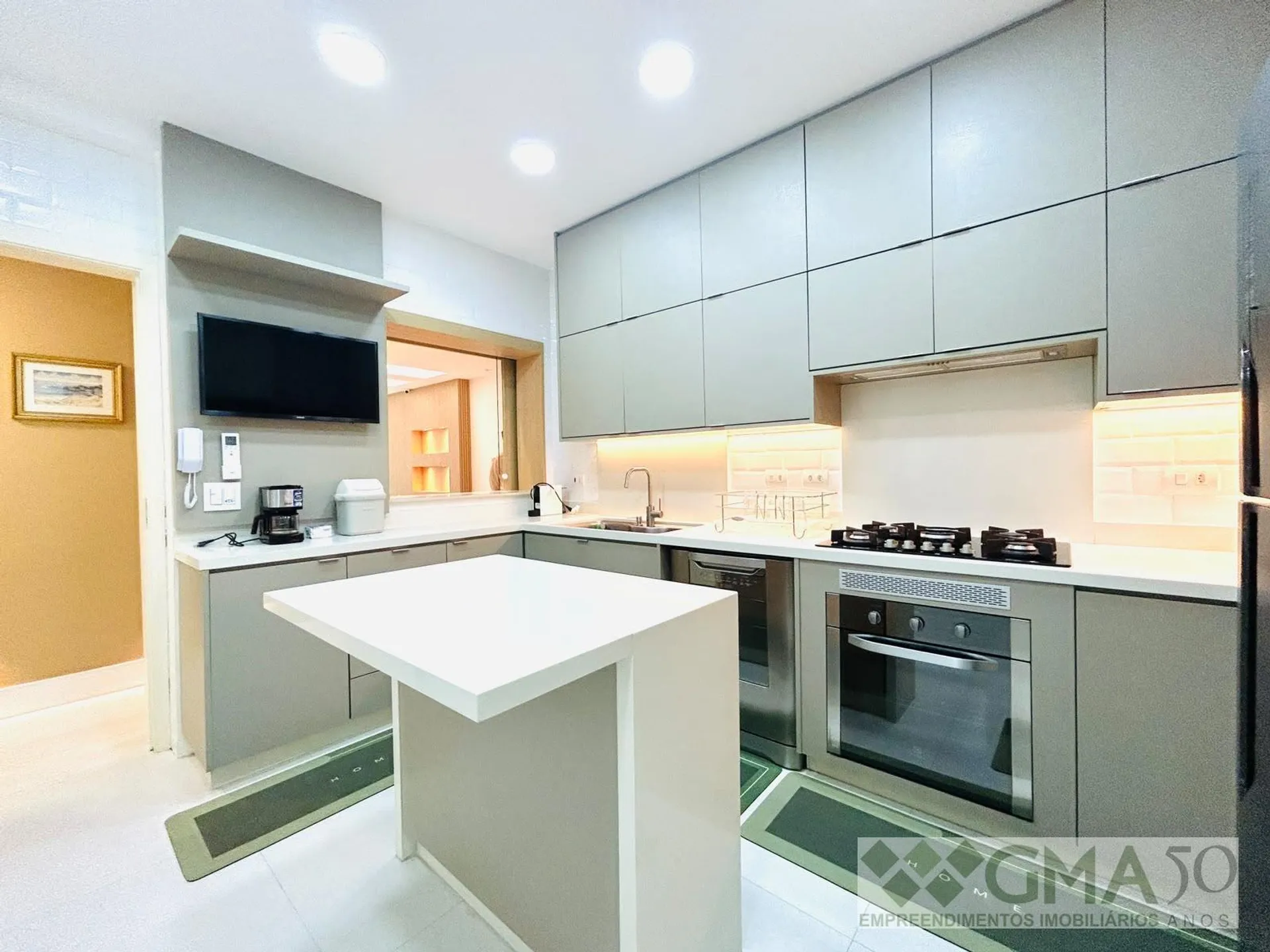 Washing machine in a 3-bedroom apartment, 130 m² — photo 2