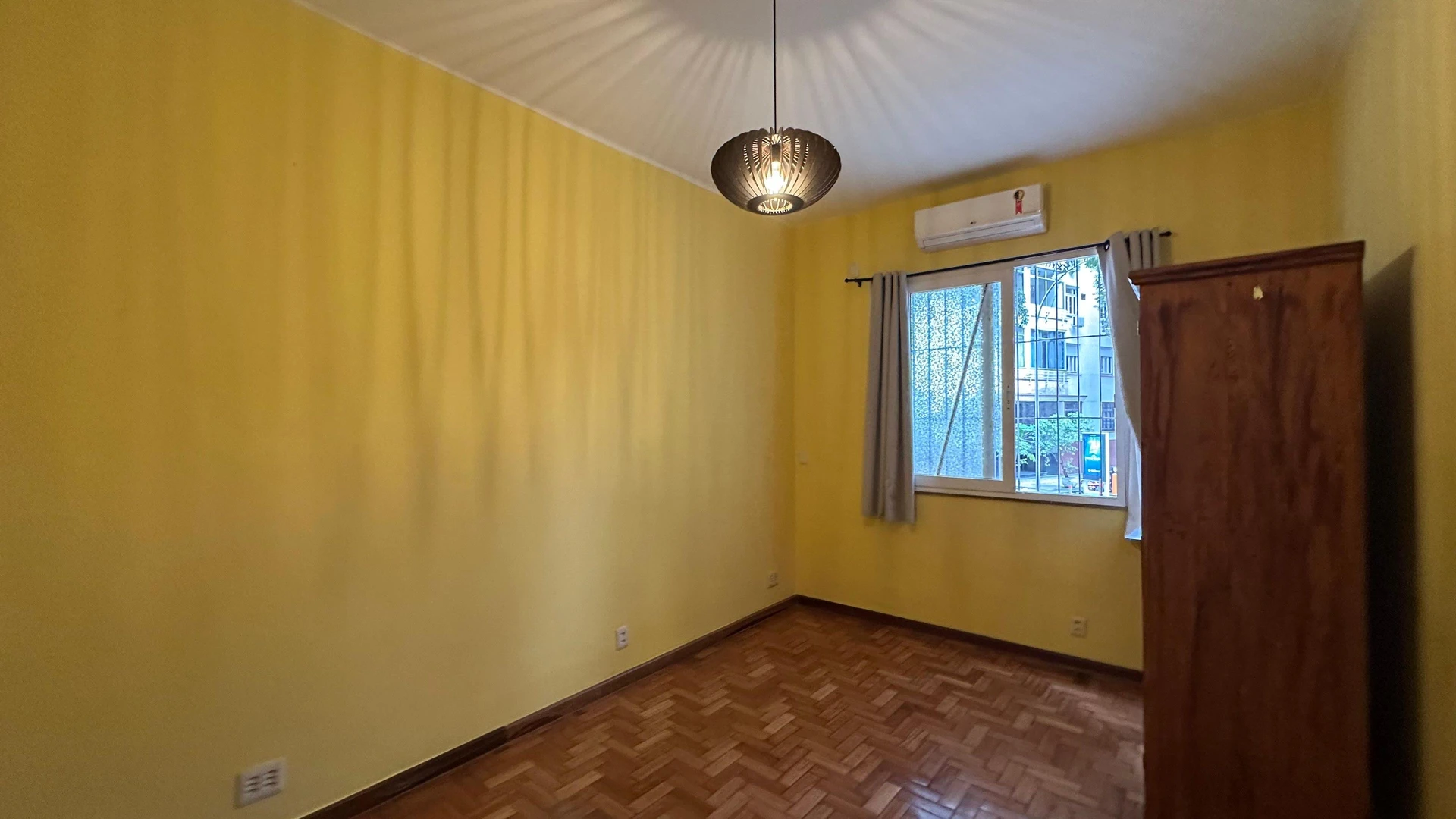 Apartment, 69 m², with wood or laminate floors — photo 27
