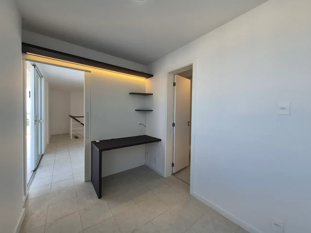 Duplex with 225 m², 3 bedrooms, and open-plan kitchen — photo 40