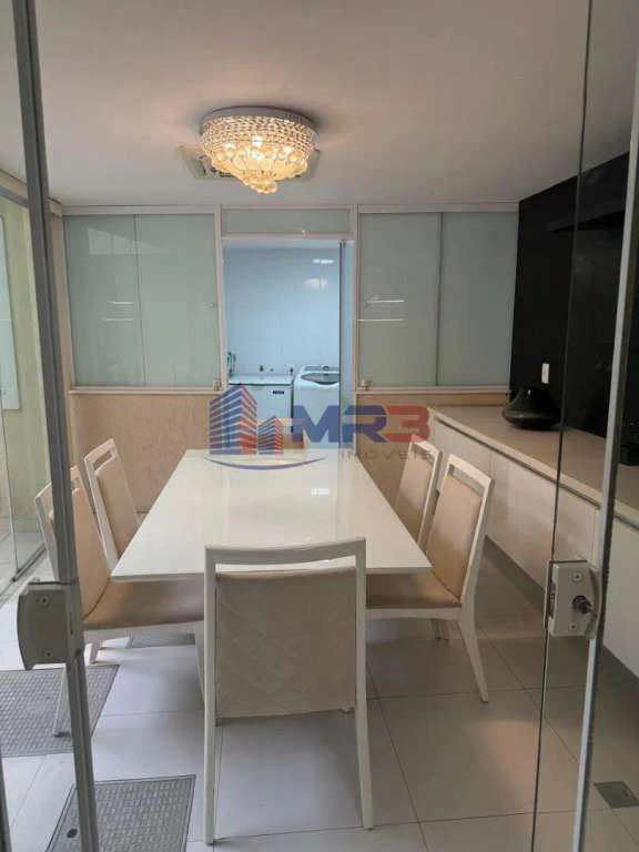 Casa triplex mobiliada com 4 suítes e 9 banheiros — photo 4