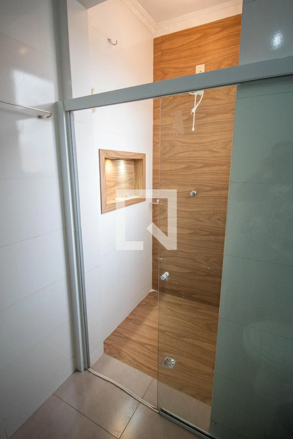 Apartment, 71 m², with wood or laminate floors — photo 7