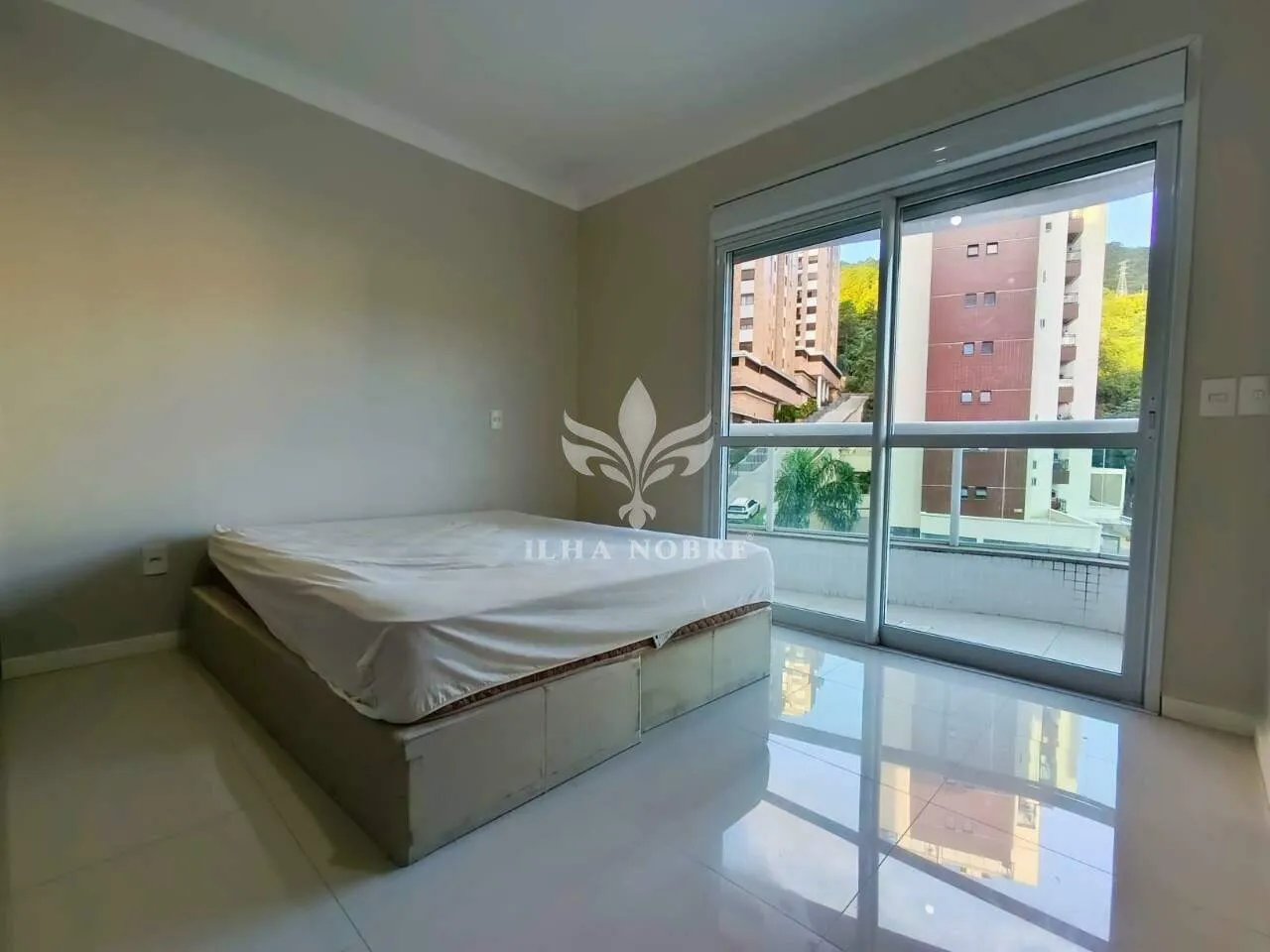 Furnished apartment, 128 m², with a grill on the balcony — photo 30