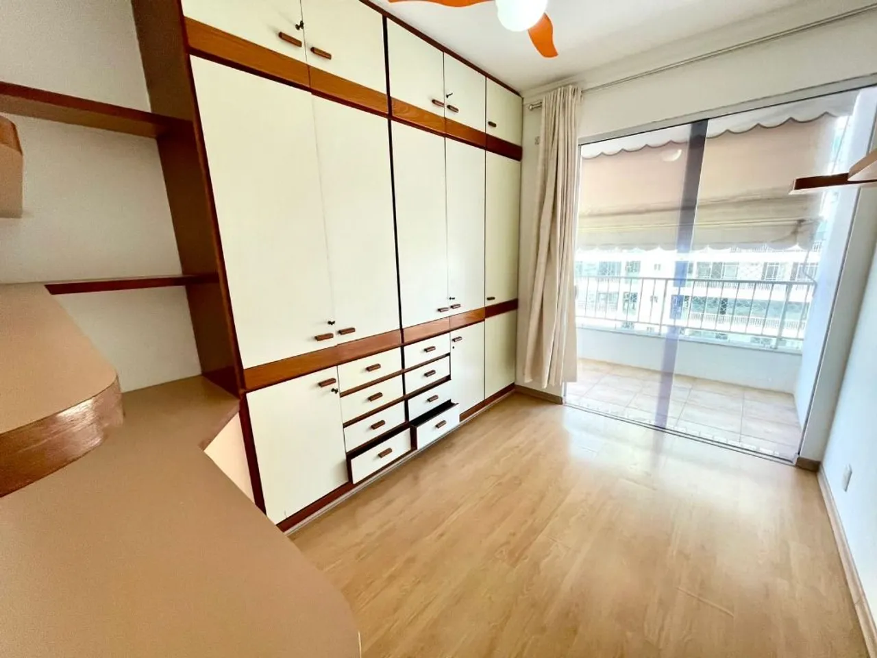 2-bedroom apartment with a balcony — photo 9