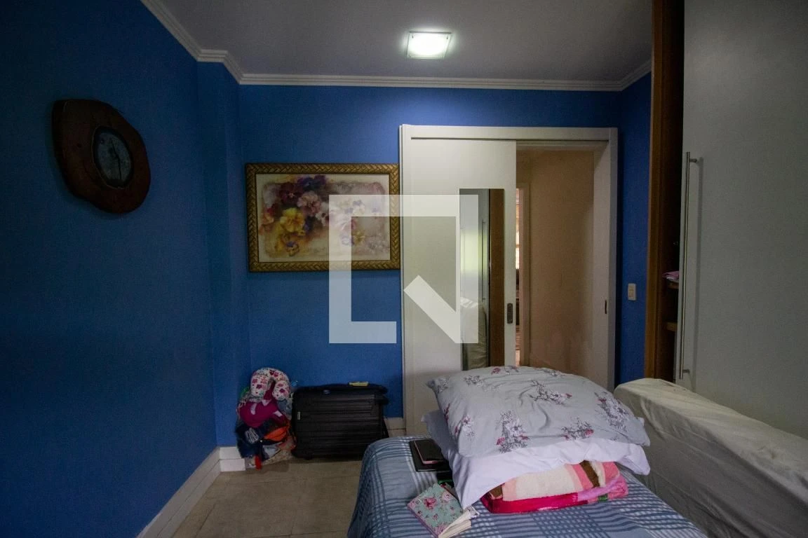 4-bedroom house with a walk-in closet in Rio de Janeiro — photo 33