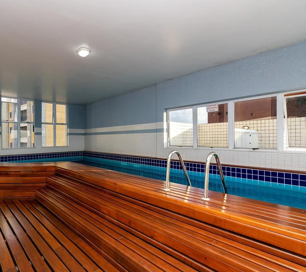 Furnished one-bedroom, 70 m² apartment in Curitiba — photo 9