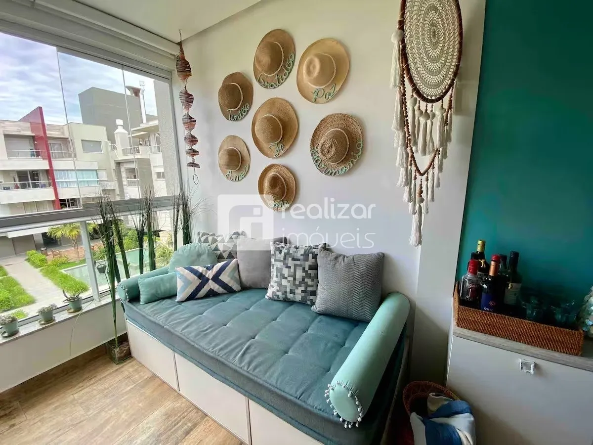 Furnished 2-bedroom apartment with private garden — photo 9