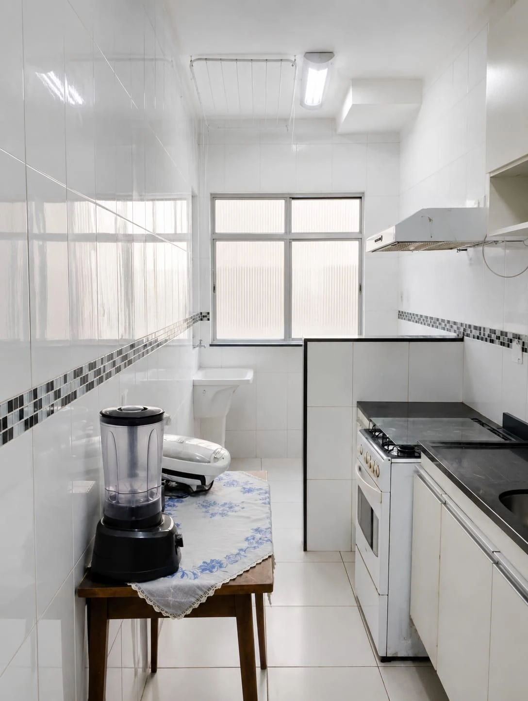 Furnished 2-bedroom apartment with a closed gas kitchen — photo 2