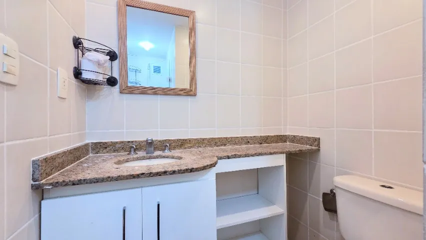 3-bedroom apartment with a mountain view in Rio de Janeiro — photo 11