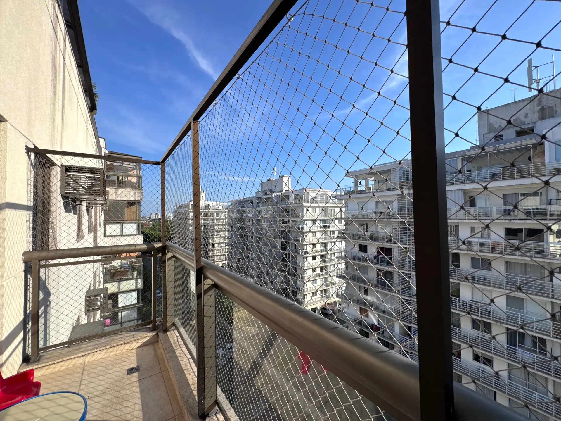 4-bedroom apartment with a glass-enclosed balcony — photo 39