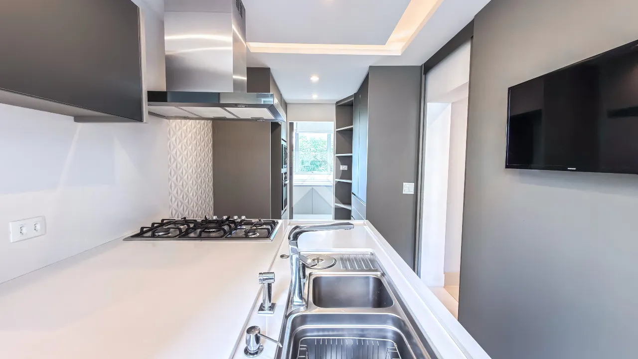 331 m² apartment with 2 parking spaces and 2 en-suites — photo 10