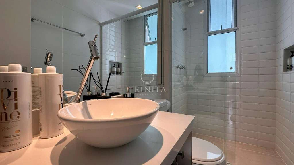 158 m² apartment with 3 bedrooms and open-plan kitchen — photo 3