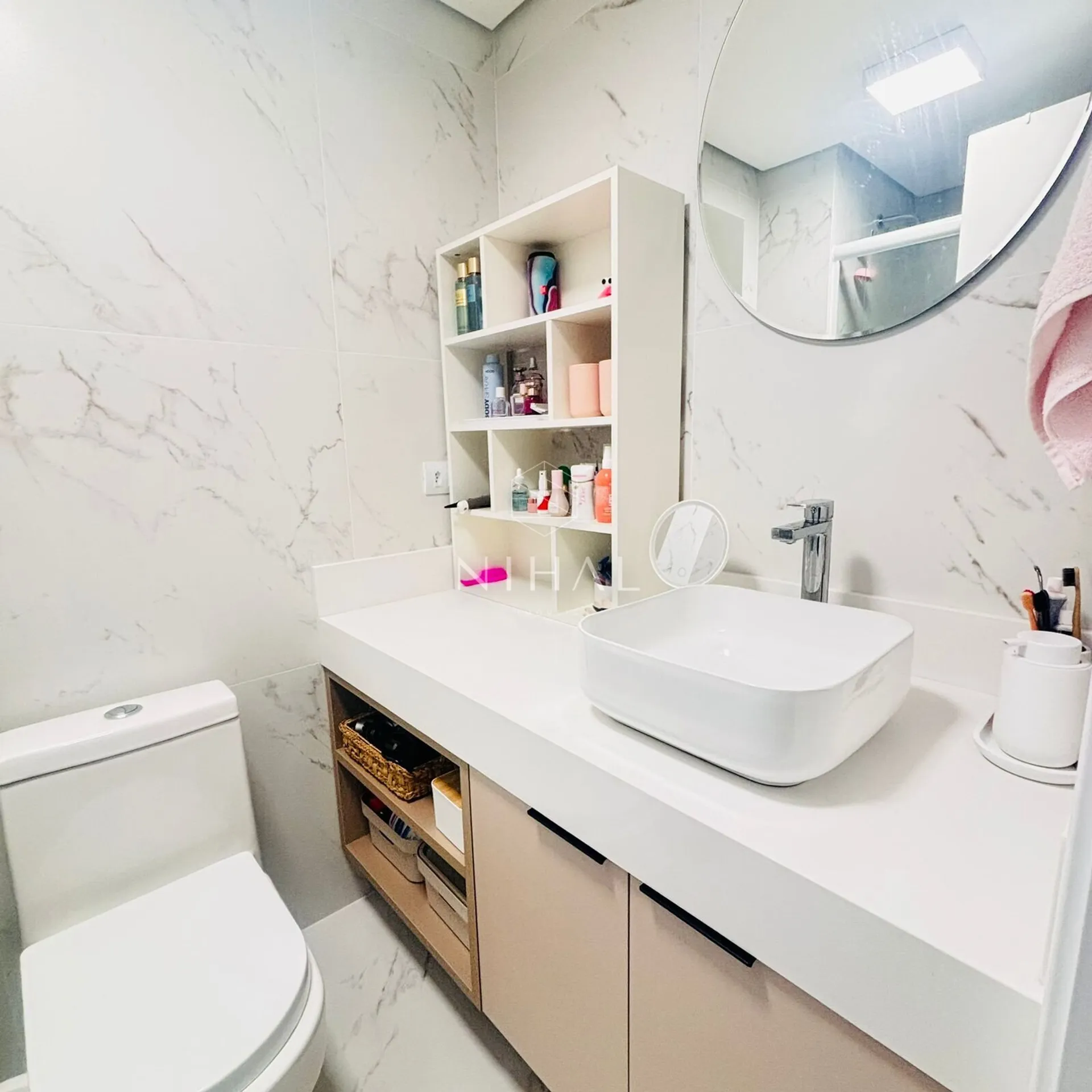 Furnished 1-bedroom apartment with 1 bathroom — photo 33