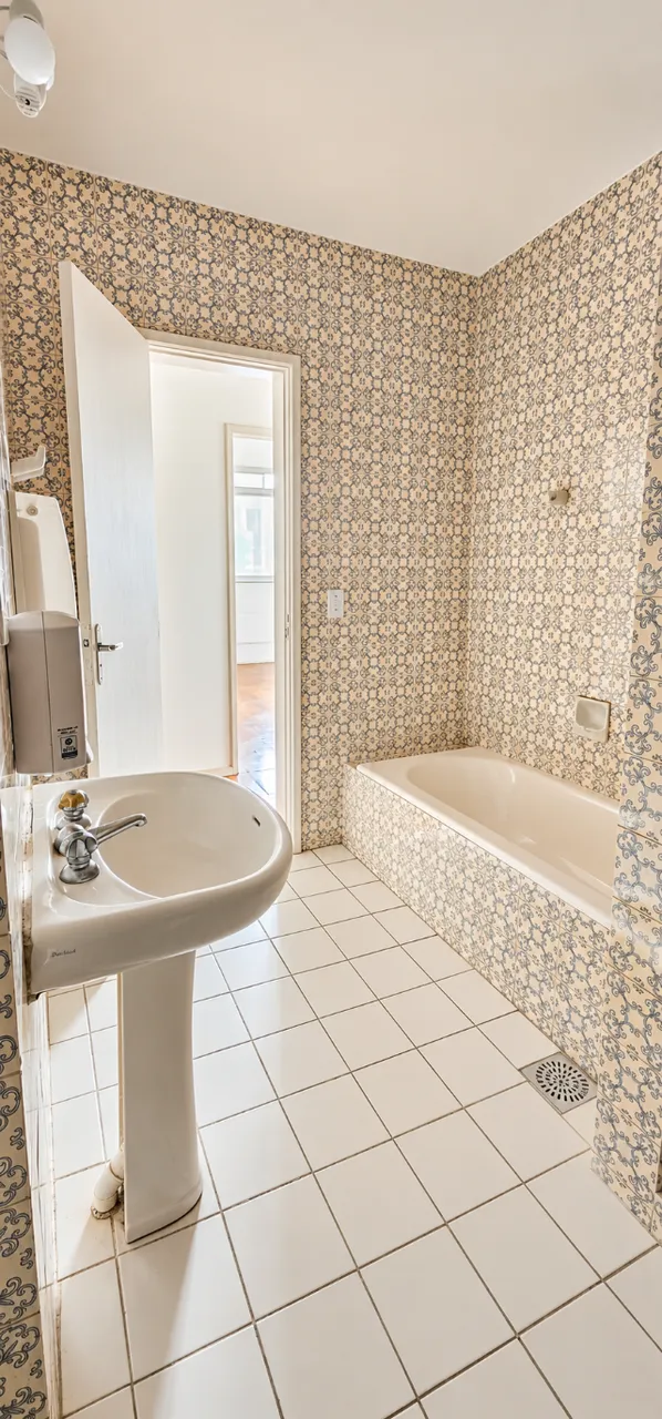 5-bedroom apartment with a bathtub in Florianópolis — photo 4