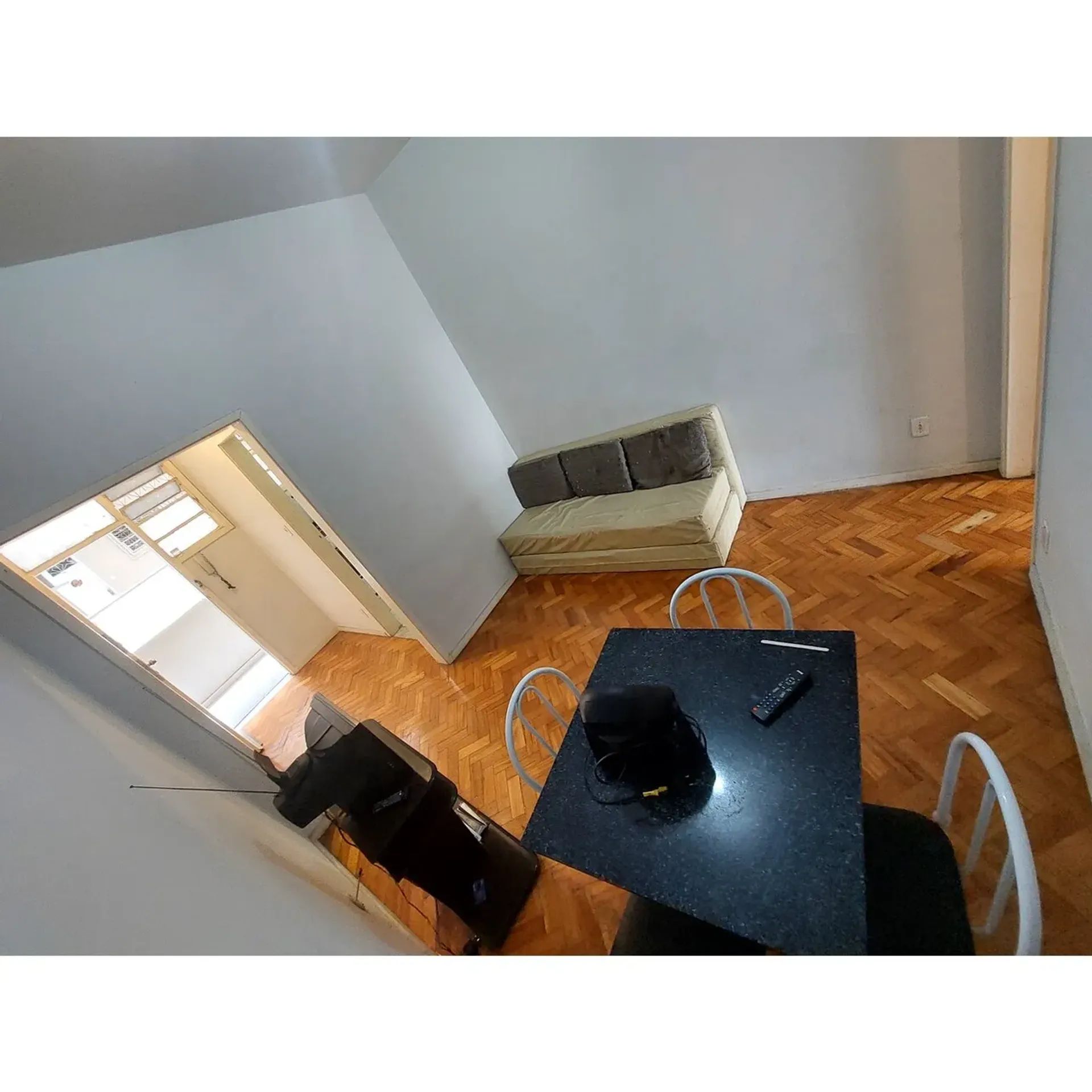 Apartment on the 5th floor with a washing machine — photo 4