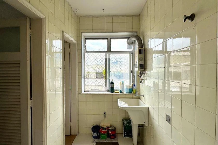 Mountain view in a one-bedroom apartment, 58 m² — photo 31