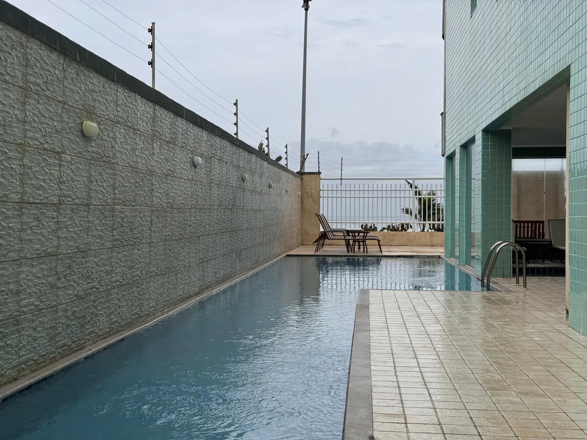 2-bedroom apartment with 2 parking spots and enclosed balcony — photo 44