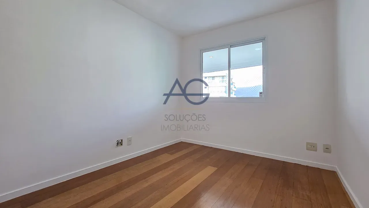 110 m² apartment with 2 bedrooms and 2 parking spots — photo 26