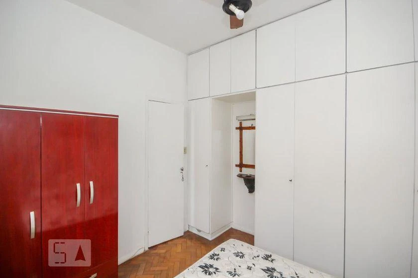 One-bedroom apartment with a washing machine — photo 10