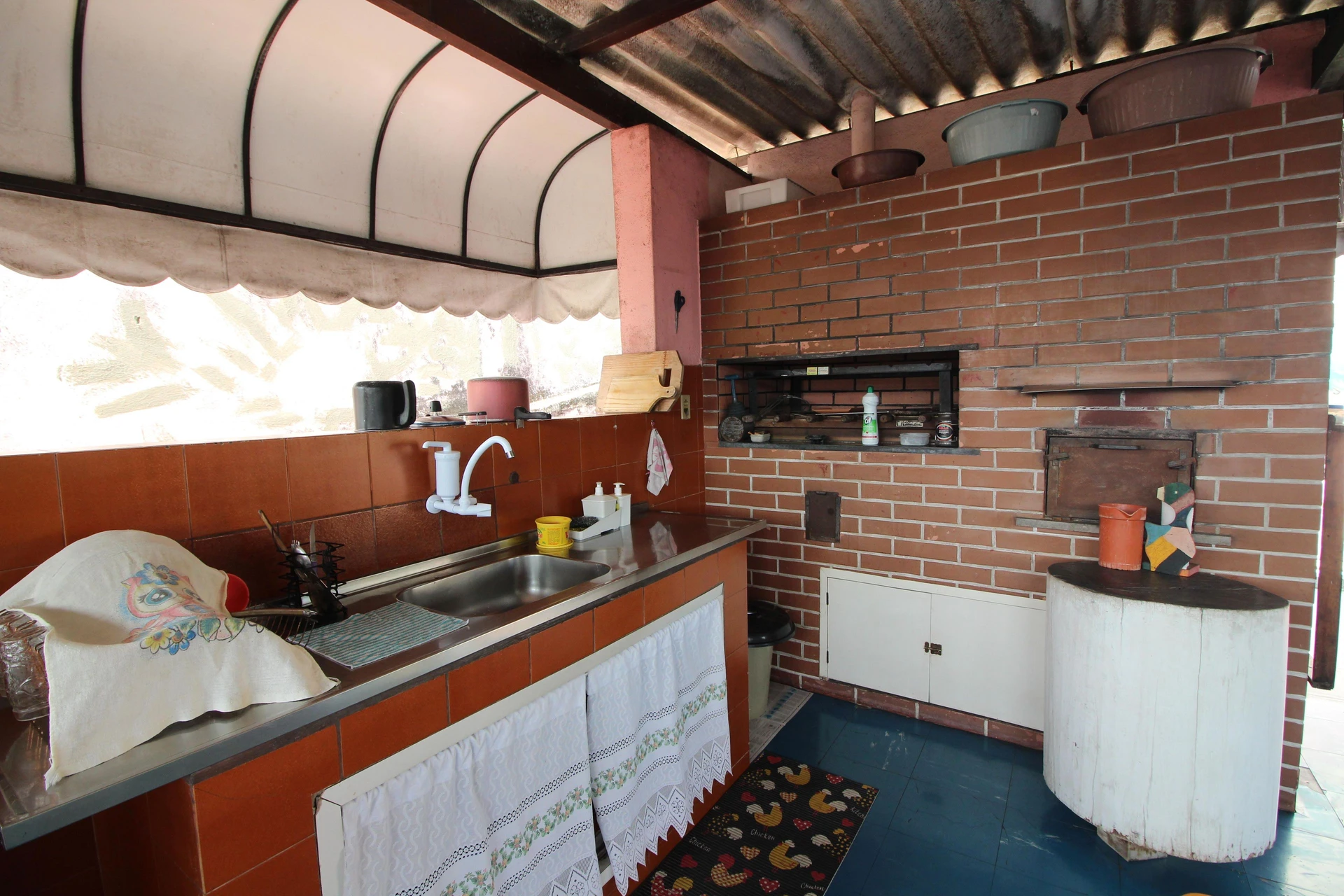 Furnished 3-bedroom house with a private garden — photo 25