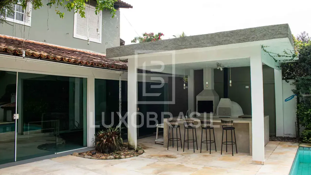 Casa com 5 quartos, 647 m² e churrasqueira na varanda — photo 14