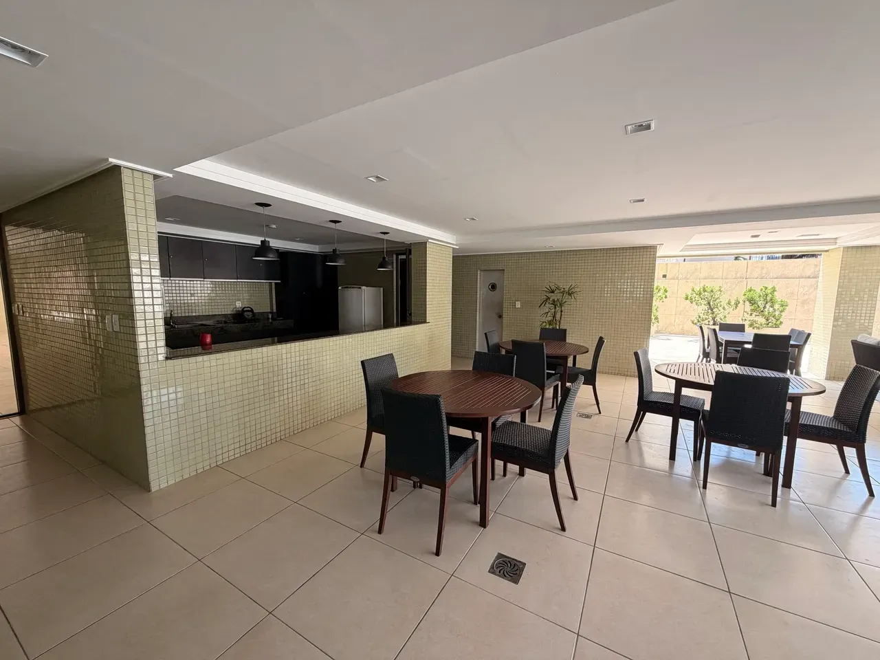 Квартира 299 м² з 5 спальнями та 4 паркомісцями — photo 38