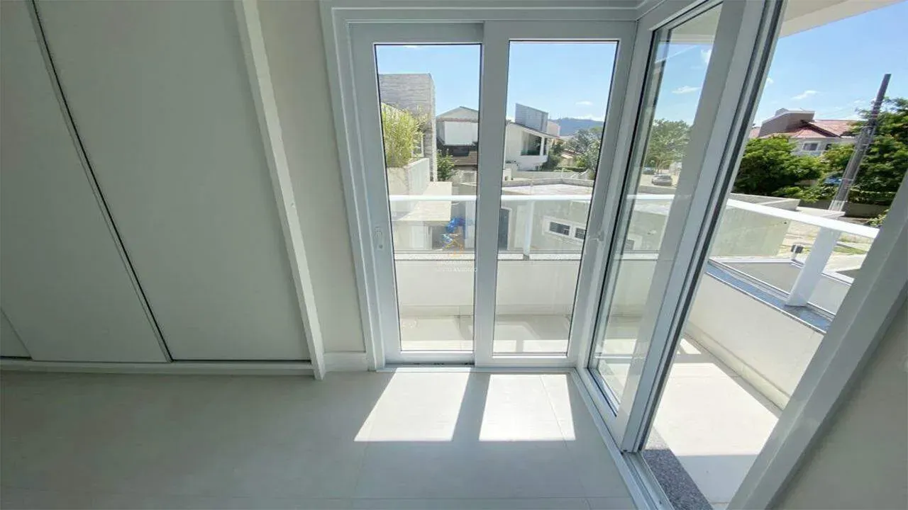 Furnished 1-bedroom apartment with 40 m² and 2 parking spots — photo 16