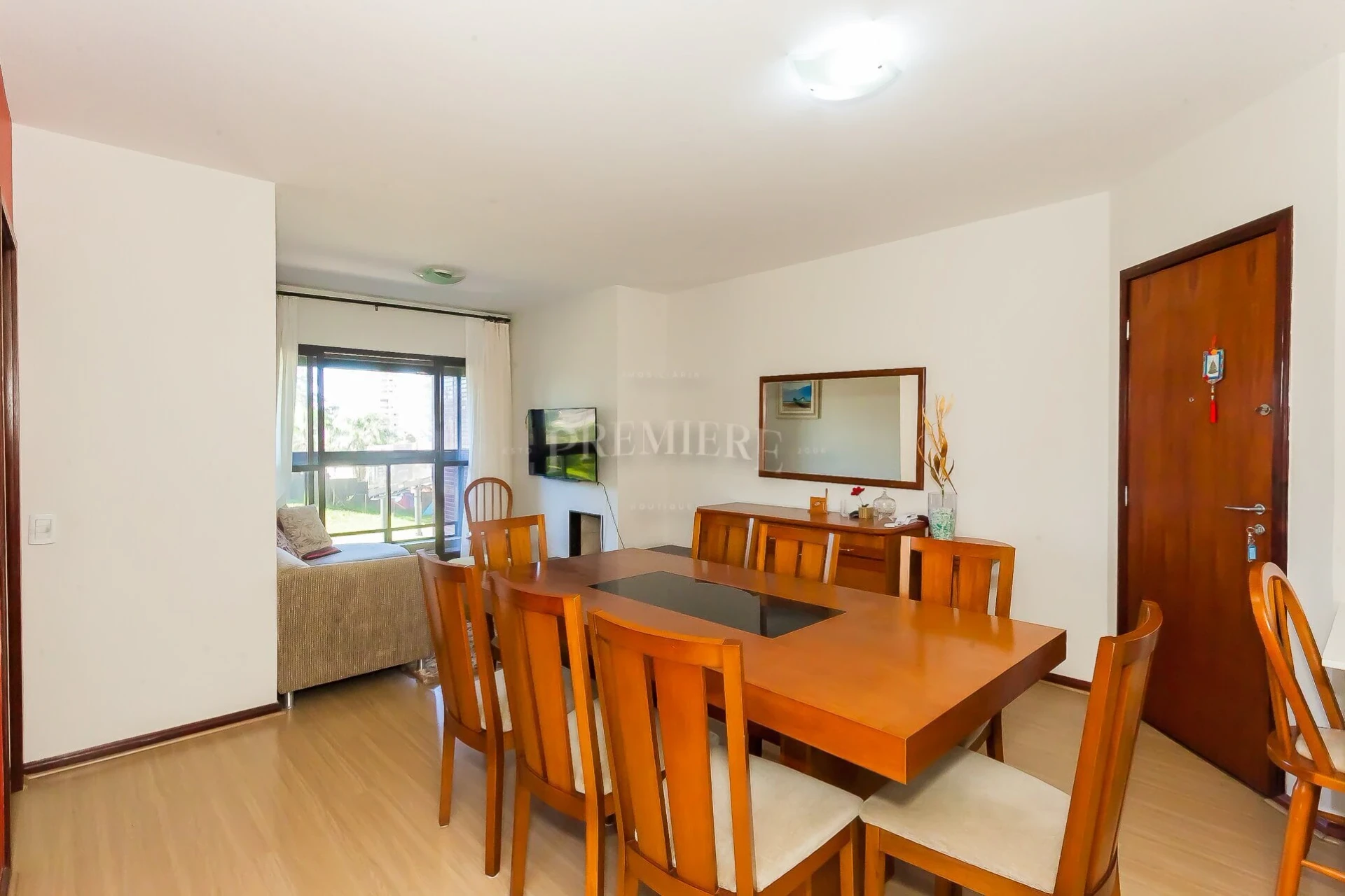 3-bedroom apartment with en-suite and private balcony — photo 2