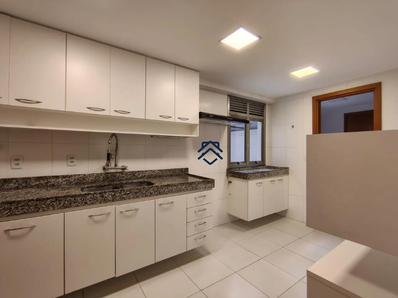 Private BBQ in a 4-bedroom apartment, 193 m² — photo 25