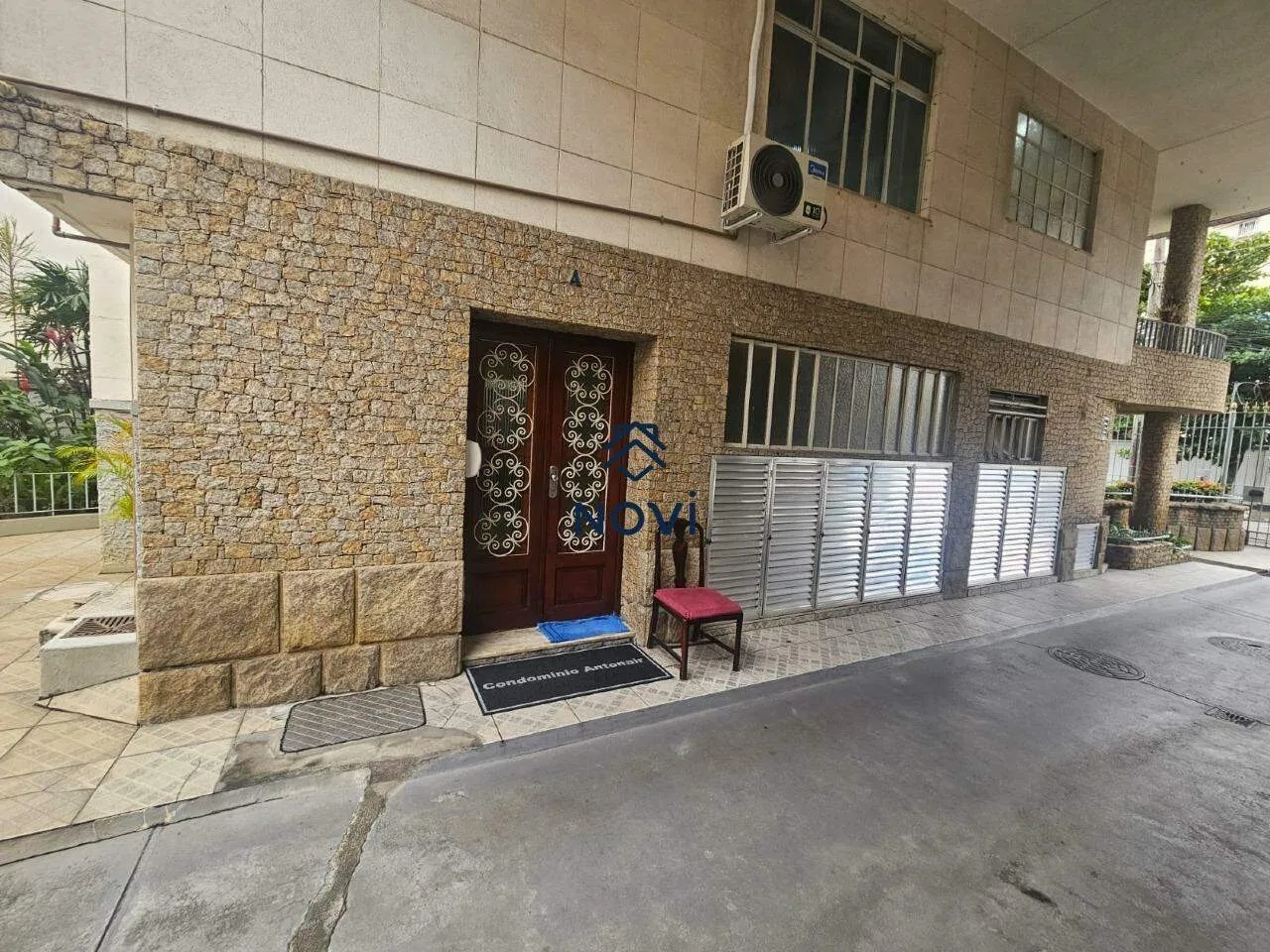 1-bedroom apartment with balcony and 48 m² — photo 27