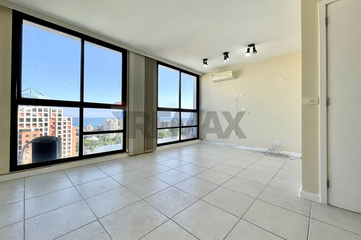 Duplex penthouse with 3 en-suite bedrooms and 200 m² — photo 42