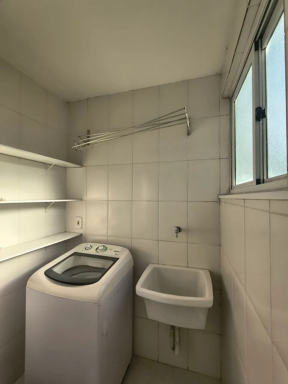 Furnished 1-bedroom apartment with pet-friendly rules — photo 17