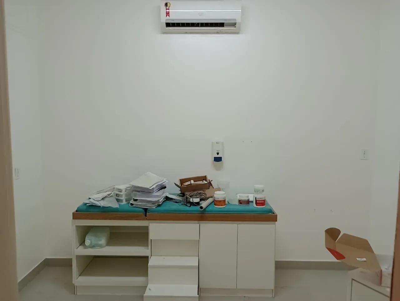 Casa sem mobília com 5 quartos e cozinha prática de 350 m² — photo 8