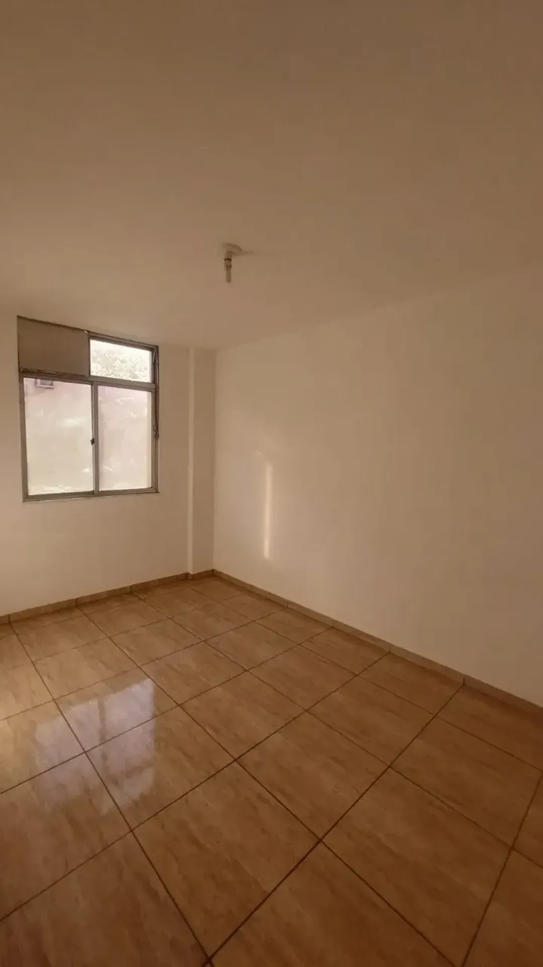 Unfurnished 2-bedroom apartment with 70 m² — photo 14