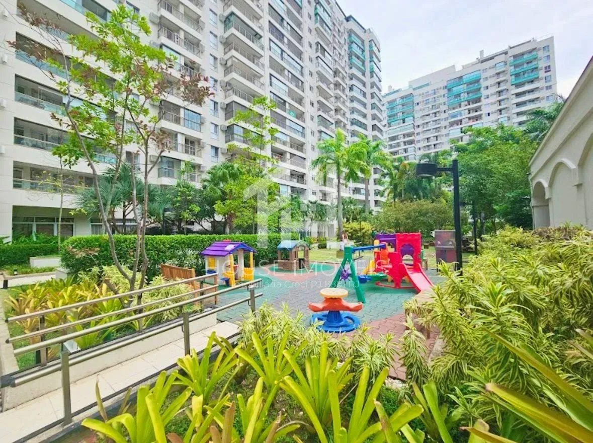 Apartamento com 2 quartos e suíte e varanda fechada — photo 23