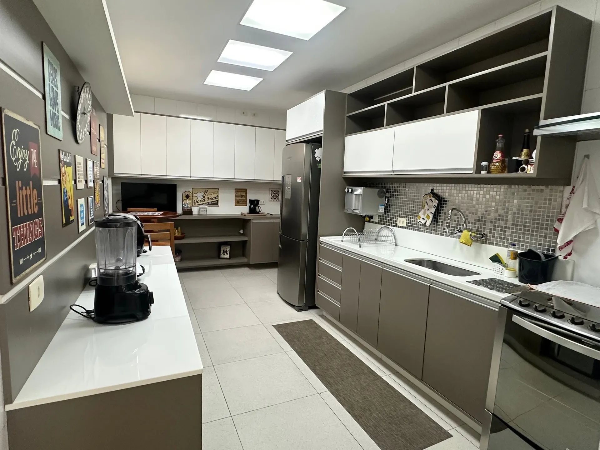 3-bedroom apartment with a home office — photo 13