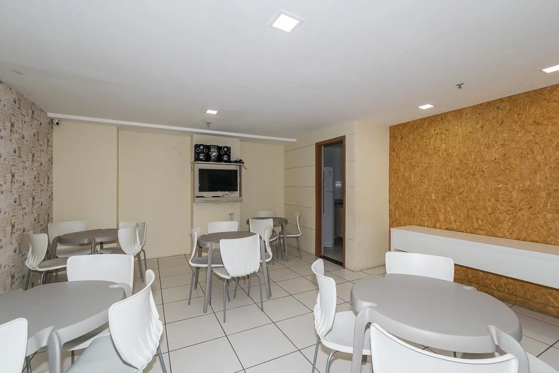 2-bedroom apartment in a building with a sauna — photo 48
