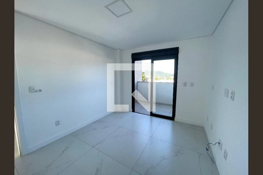 Furnished house with 5 bedrooms and 5 bathrooms — photo 3