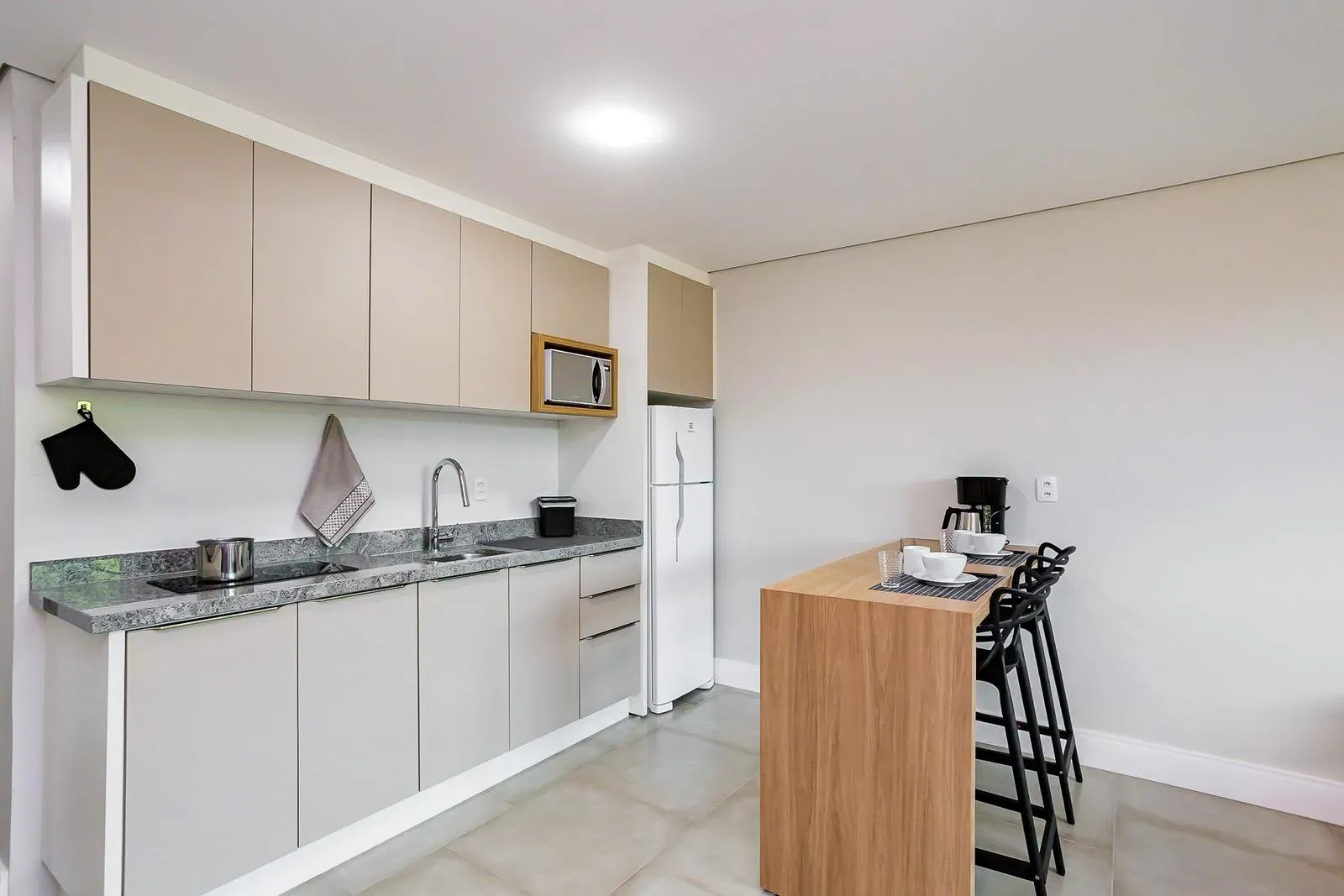 Furnished 27 m² apartment with 1 en-suite and no parking — photo 33