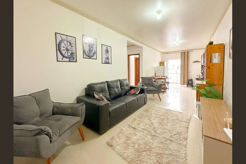 Furnished apartment with 2 bedrooms and a balcony