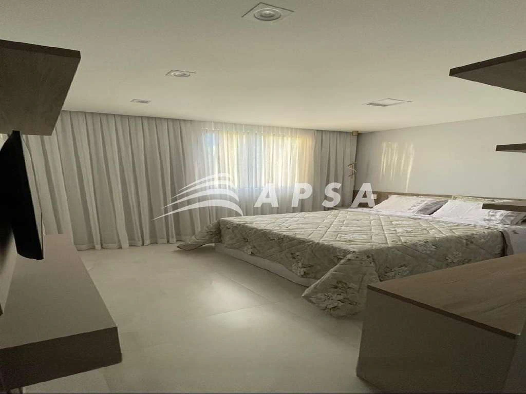Furnished triplex house with 490 m², 5 en-suite rooms — photo 16